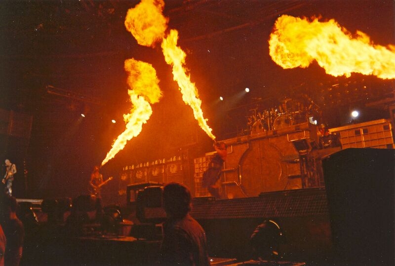 File:FaceFlame-by fennessa.jpg